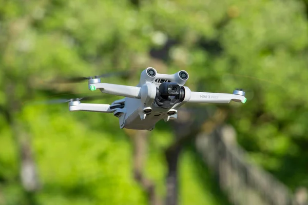 Iasi Румыния Мая 2022 Года Дрон Dji Mini Pro Летящий — стоковое фото