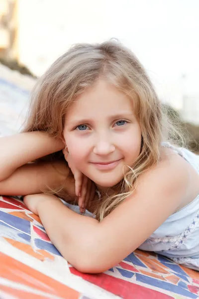Portrait of a cute girl in summer — Stock Photo, Image