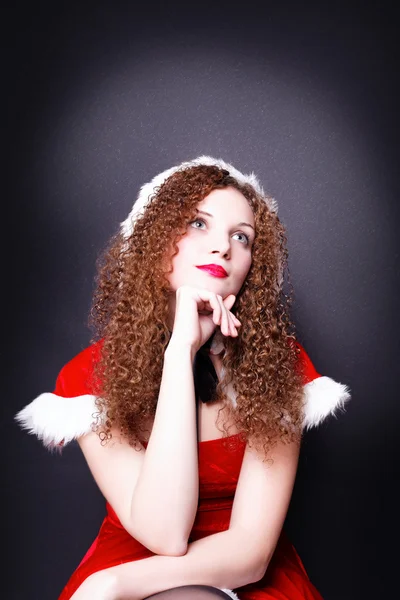 Bonita doncella de nieve sueña con rizado para Navidad —  Fotos de Stock