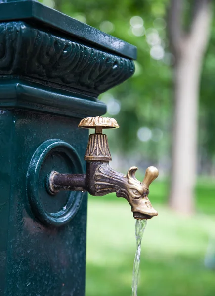 Outdoor faucet — Stock Photo, Image