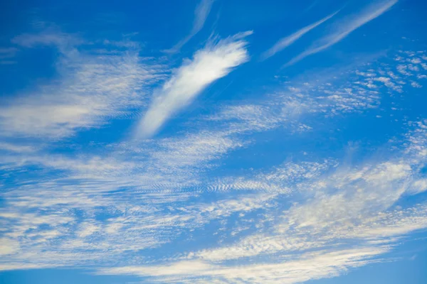 Pilvinen taivas — kuvapankkivalokuva