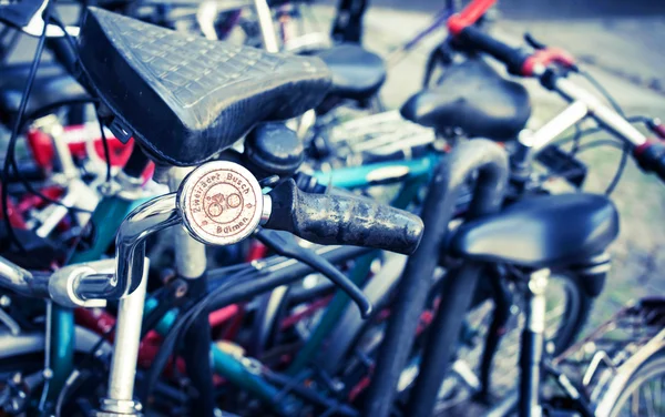 Las bicicletas como forma común de transporte —  Fotos de Stock