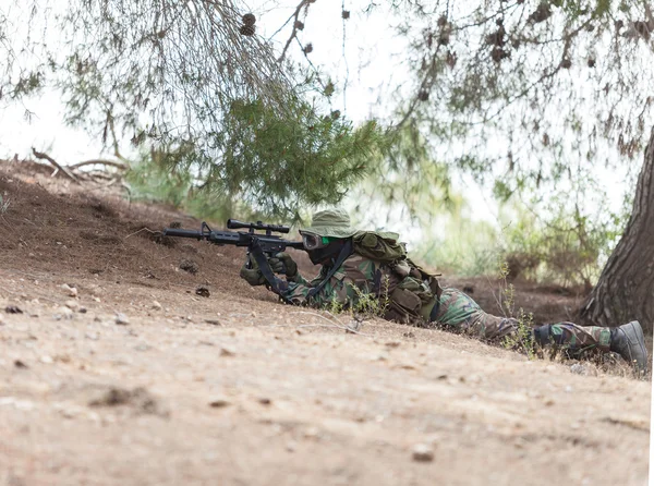 Sniper på ett uppdrag — Stockfoto