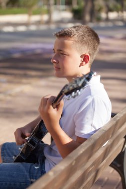 Çocuk oynamak için öğrenme 