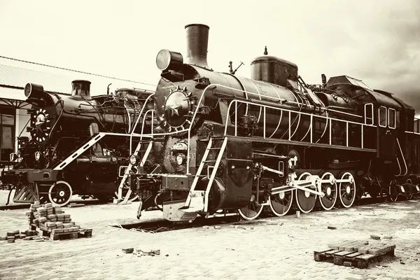 Retro velhas locomotivas de trem — Fotografia de Stock