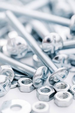 Yeni cıvata ve fındıkların arkaplanı