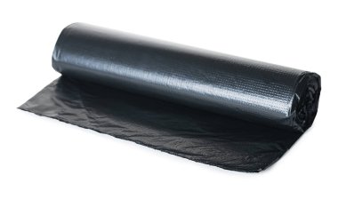 Beyaz izole arkaplanda çöp torbası rulosu