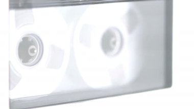 Teyp açık, kaset yakın plan.