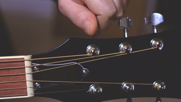 Tuning Guitar Strings Hands Close — 图库视频影像