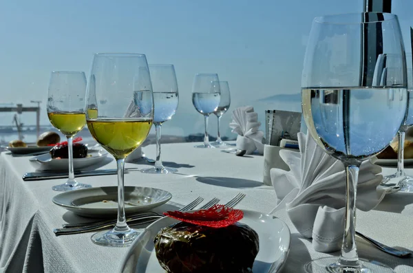 Istanbul Türkei Februar 2022 Gläser Wein Und Essen — Stockfoto