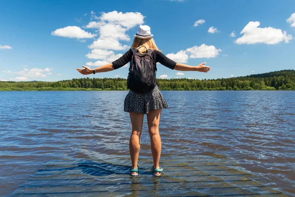 Young Woman Hat Standing Wooden Platform Pond Back Educational Trail — Stok fotoğraf