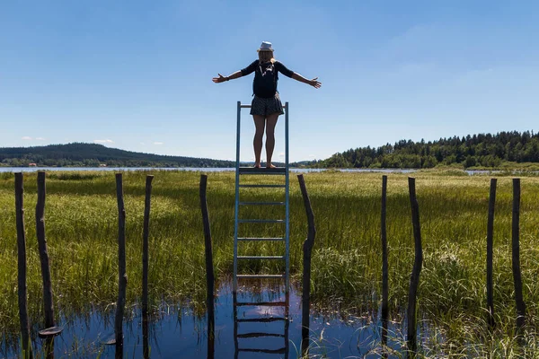 Young Woman Hat Standing Ladder Educational Trail Olsina Back Sumava — Stok fotoğraf