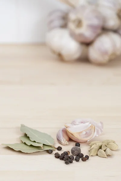 Garlic and Spices — Stock Photo, Image