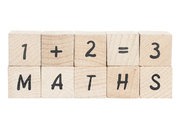 Maths Sum com blocos de madeira . — Fotografia de Stock