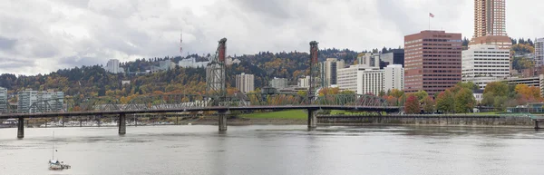Исторический мост Готорна Портленд-Орегон — стоковое фото