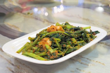 karides ile nonya kangkung blachan
