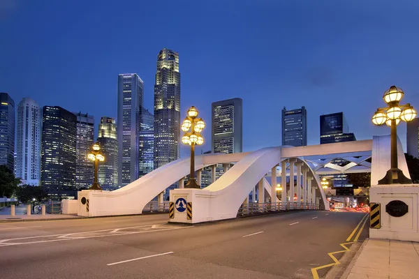 Singapore Skyline by Elgin Bridge — Stock Photo, Image