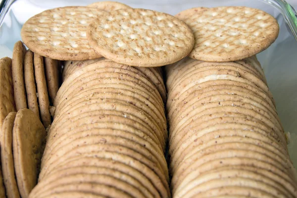 Round Whole Wheat Crackers — Stock Photo, Image