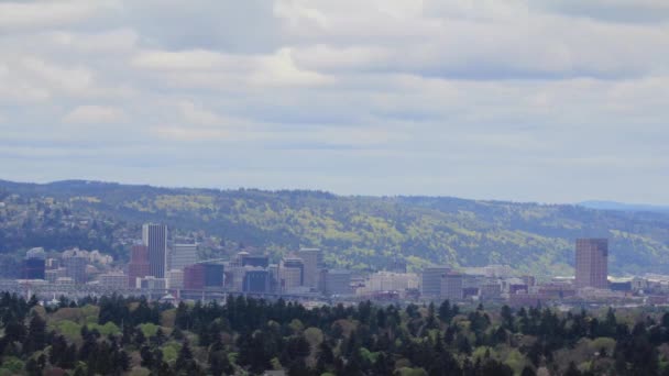 Portland Oregon City Skyline Timelapse from Mt. Скотт 1920x1080 — стоковое видео