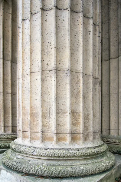 Korinthische stijl kolom close-up — Stockfoto