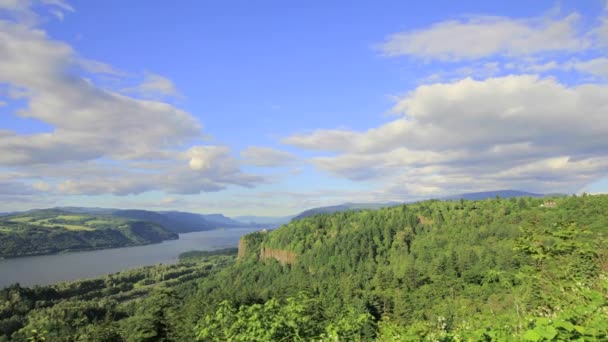 Columbia River Gorge with White Clouds and Blue Sky Tourist Destination Timelapse 192x1080 — Stock Video