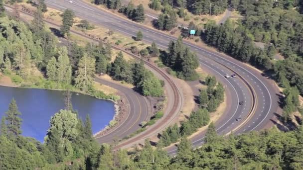 View of Lake with Blue Water along Columbia River Gorge with I-84 Traffic in Oregon Time Lapse from Rowena Crest 1920x1080 — Stock Video