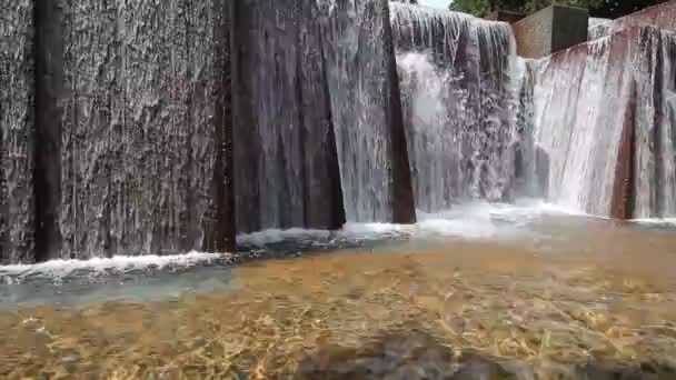 Public Park Modern Design Stone Water Fountain in Downtown Portland Oregon 1920x1080 Closeup — Stock Video