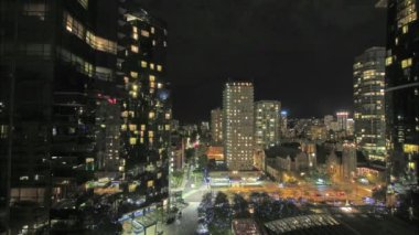 Vancouver, bc Kanada şehir şehir ve trafik lambası yollar timelapse 1080p