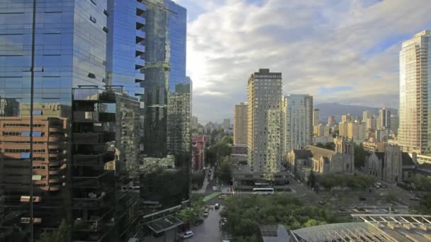 Vancouver BC Canada Downtown City Vista panorámica urbana con tráfico y nubes en movimiento Timelapse 1920x1080 — Vídeos de Stock