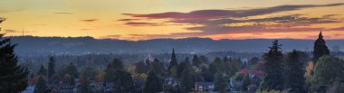 günbatımı üzerinde portland oregon cityscape panorama