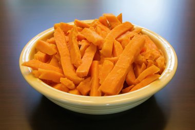 tatlı patates spears kase ahşap tablo