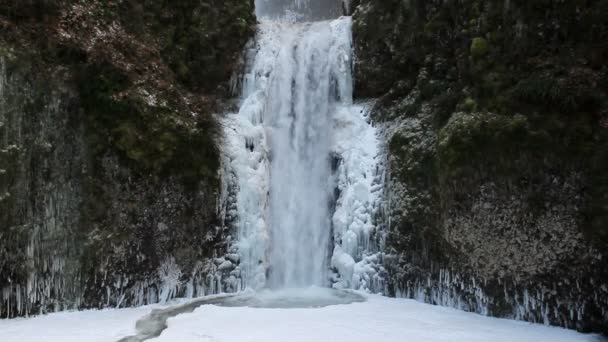 Multnomah Falls in Deep Freeze Winter Season Portland Oregon 1080p — Stock Video