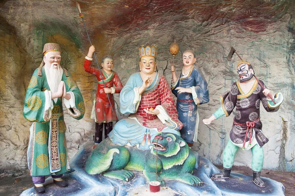 Di Zang Wang Buddha con asistentes Diorama — Foto de Stock