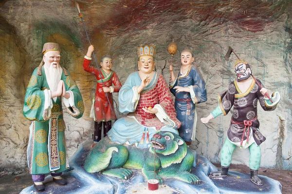 Di Zang Wang Bouddha avec des assistants Diorama — Photo