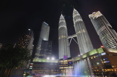 kuala lumpur klcc park manzarası tarafından su Çeşmesi