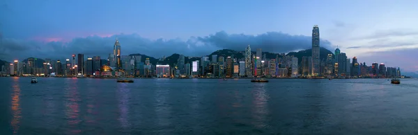 Hong kong island centrální městské panorama večer — Stock fotografie