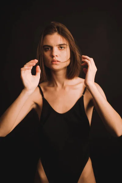 Das Emotionale Porträt Eines Mädchens Studio Eine Frau Drückt Schwierige — Stockfoto