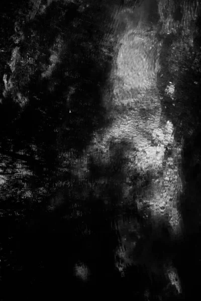 水の黒と白の質感 イメージのぼやけとぼやけ 水の要素のソフトフォーカスとフォーカスのずれ グレアと反射 — ストック写真