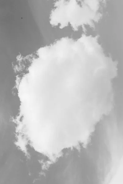 Nubes Abstractas Cielo Neutro Incoloro Borroso Muy Borroso —  Fotos de Stock
