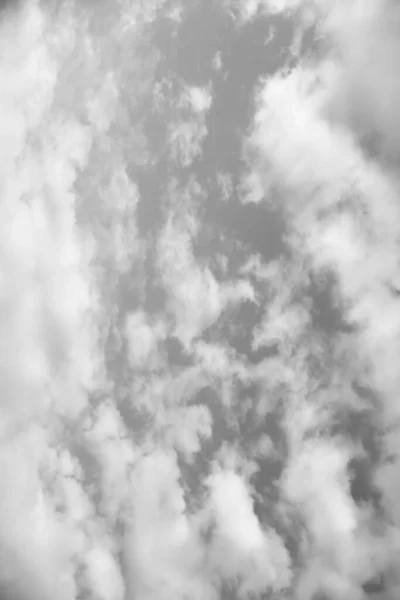 Abstrakte Wolken Neutraler Farbloser Himmel Verschwommen Und Sehr Unscharf — Stockfoto