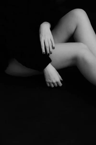 Close Photo Women Legs Black White Frame Feet — Stock Photo, Image