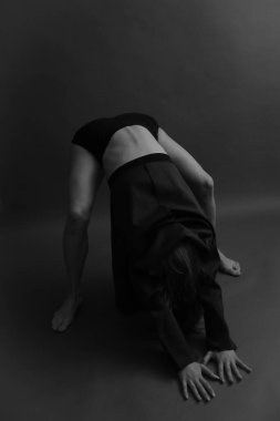 Güzel çıplak, moda ve sanat portresi