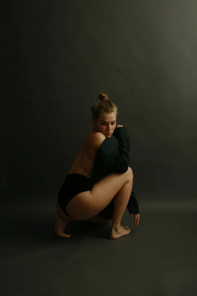 Stilvolles Porträt Eines Mädchens Schwarzer Unterwäsche Körperdetails Weicher Fokus Hintergrund — Stockfoto