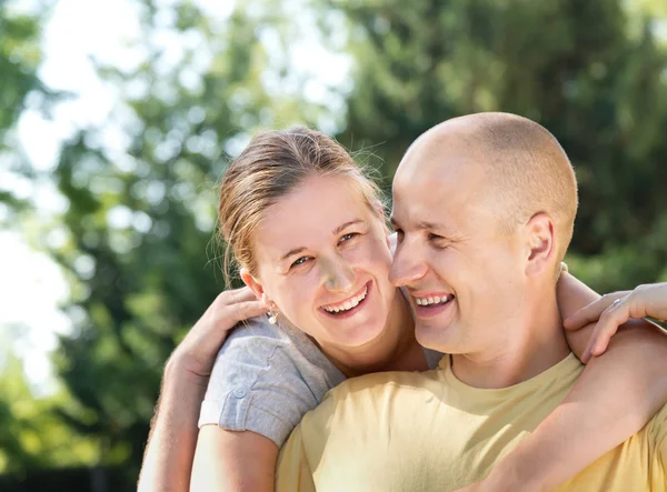 Young couple — Stock Photo, Image