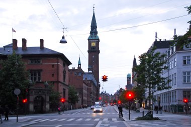 Kopenhag Belediye binasında gece