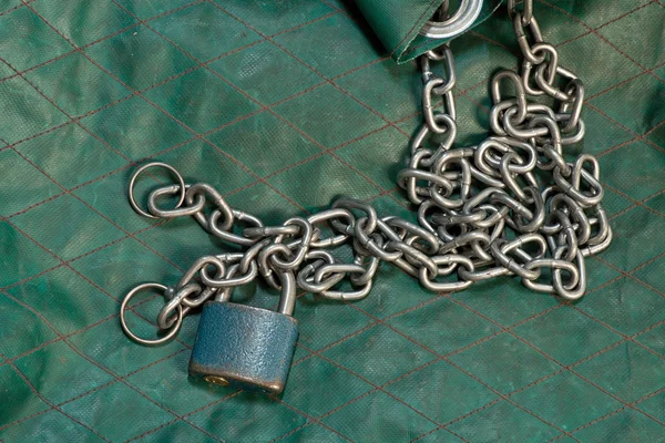 Padlock with chain — Stock Photo, Image