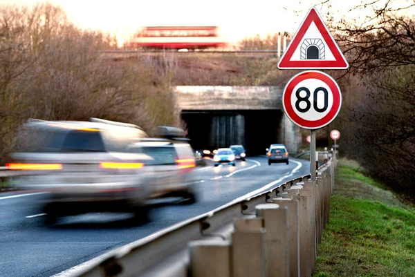 A road with tunnel — Stock Photo, Image