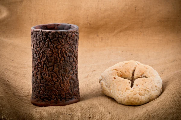 Background: chalice image | Chalice with wine and bread. Background