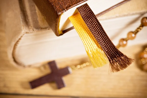 Bible And Rosary — Stock Photo, Image