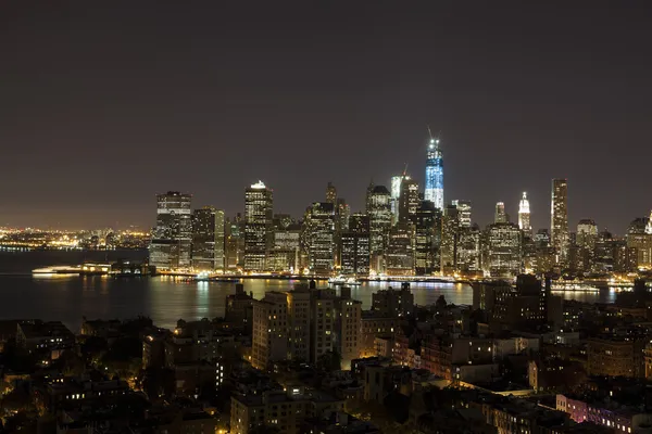 New York by night - nuovo WTC in blu — Foto Stock